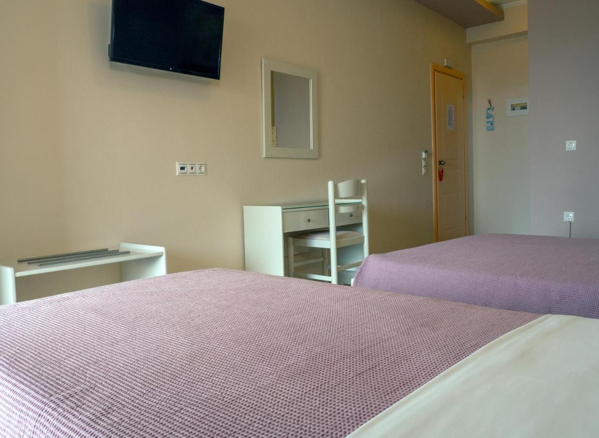 Hotel Loukas Vrachos Paralia Vrachou Buitenkant foto