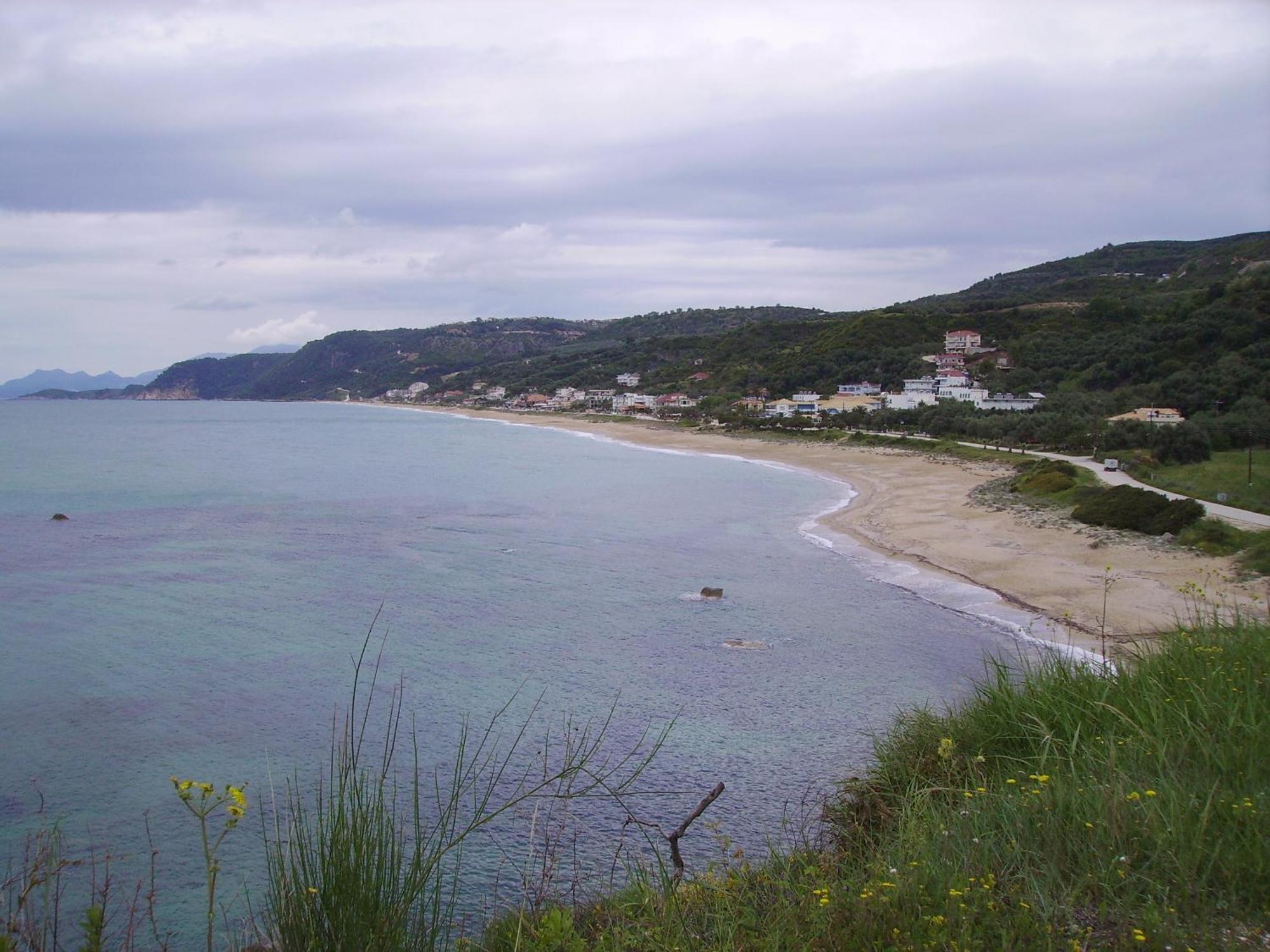 Hotel Loukas Vrachos Paralia Vrachou Buitenkant foto