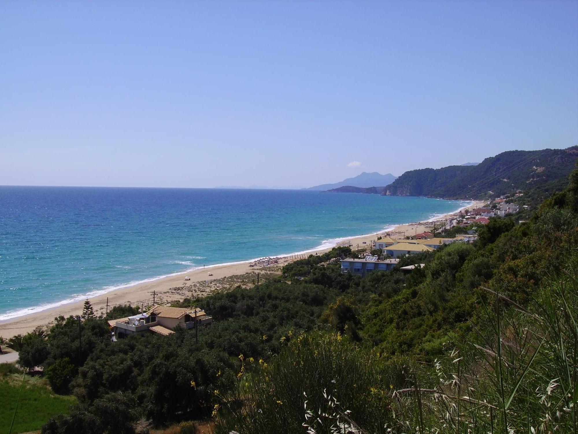 Hotel Loukas Vrachos Paralia Vrachou Buitenkant foto