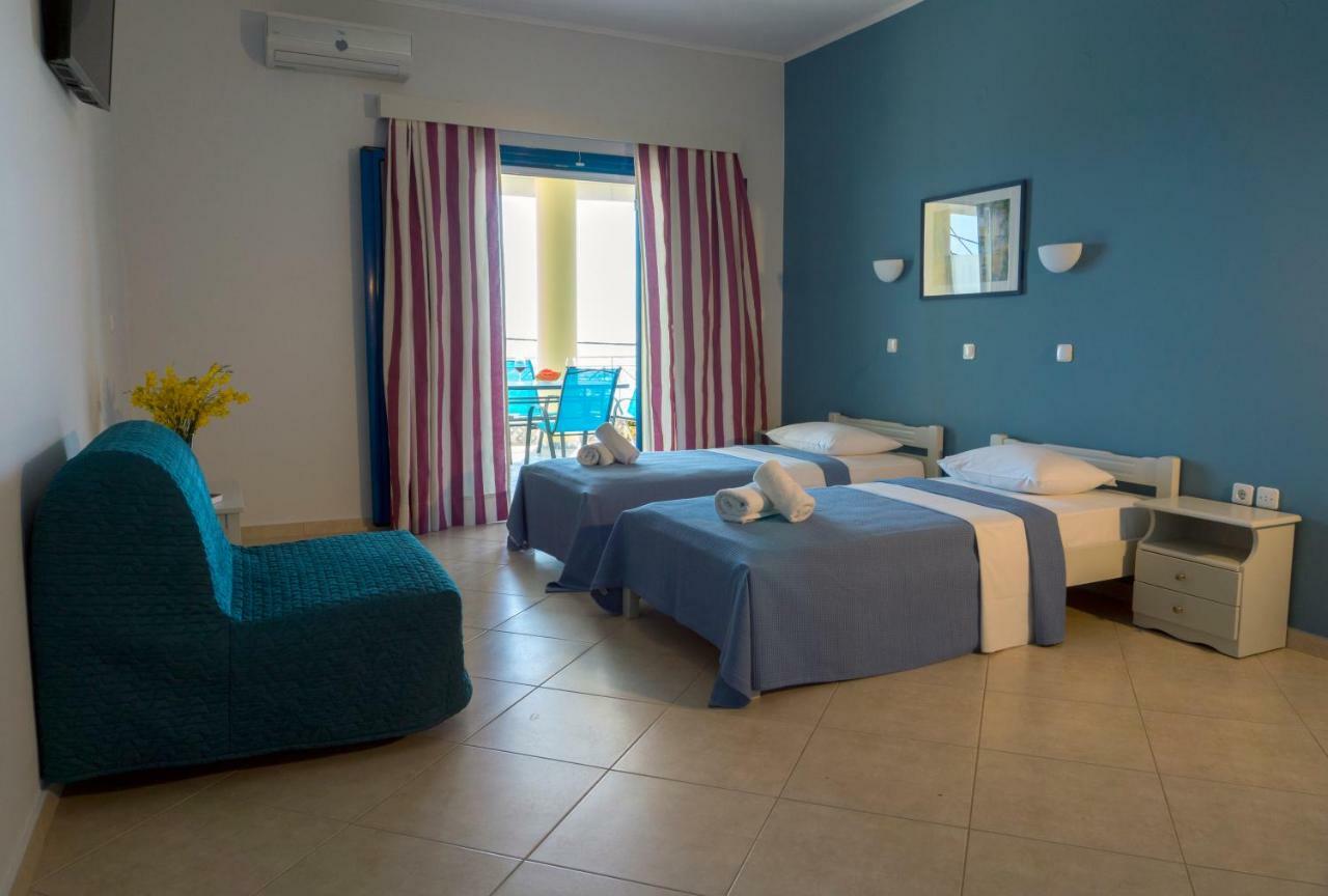Hotel Loukas Vrachos Paralia Vrachou Buitenkant foto