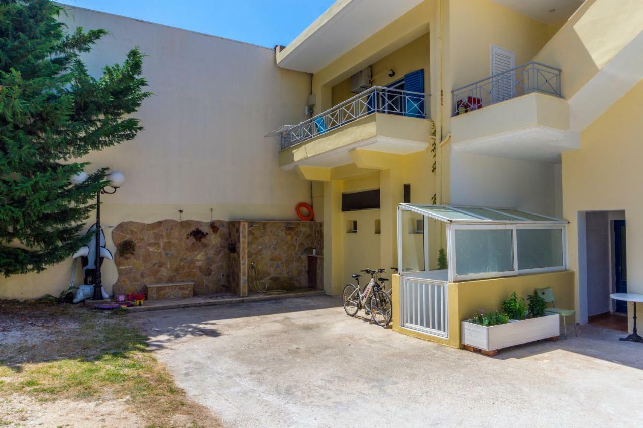 Hotel Loukas Vrachos Paralia Vrachou Buitenkant foto