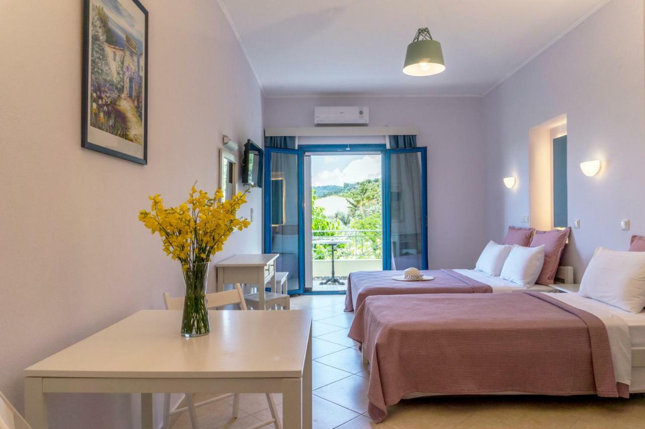 Hotel Loukas Vrachos Paralia Vrachou Buitenkant foto