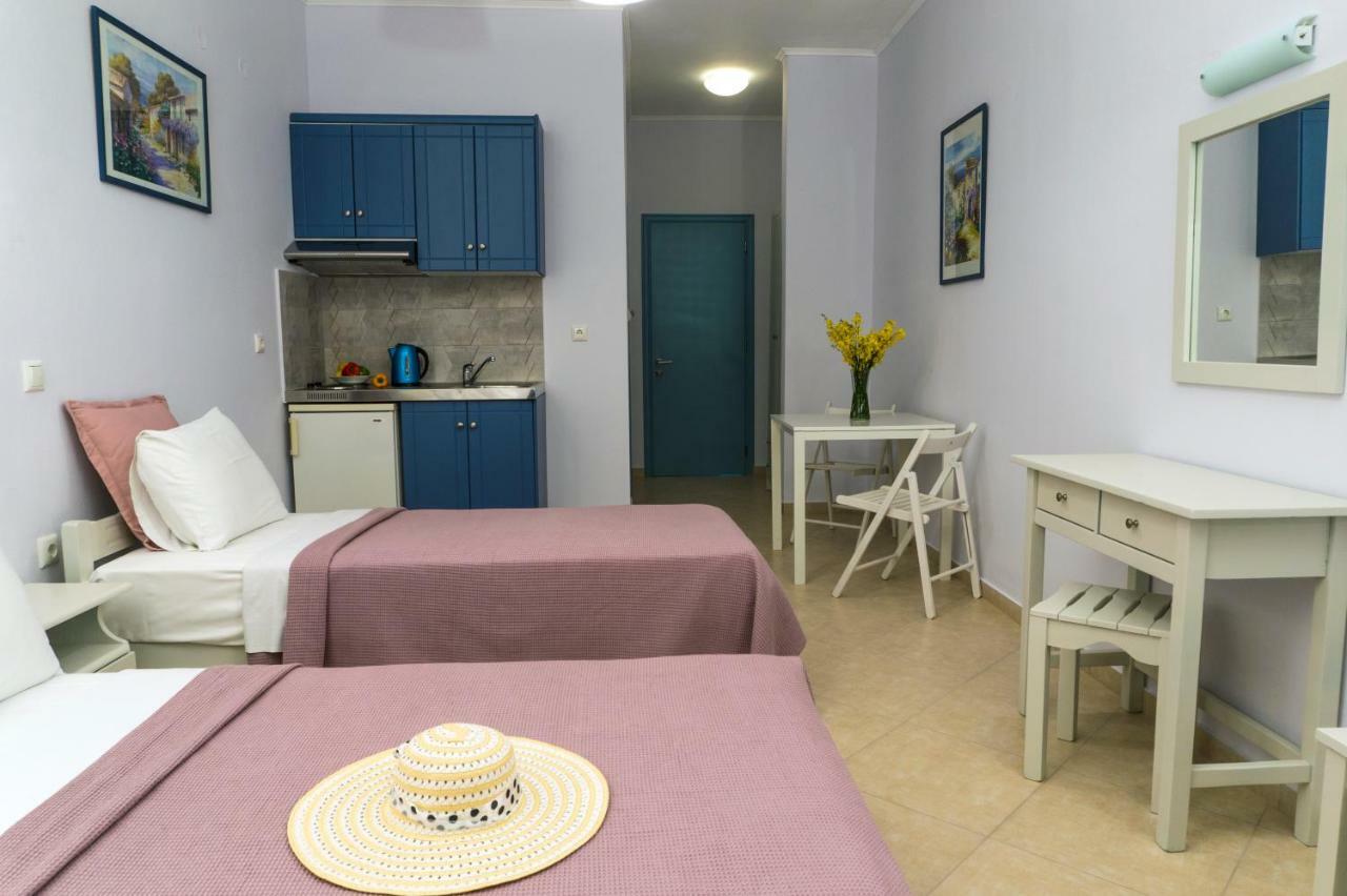 Hotel Loukas Vrachos Paralia Vrachou Buitenkant foto