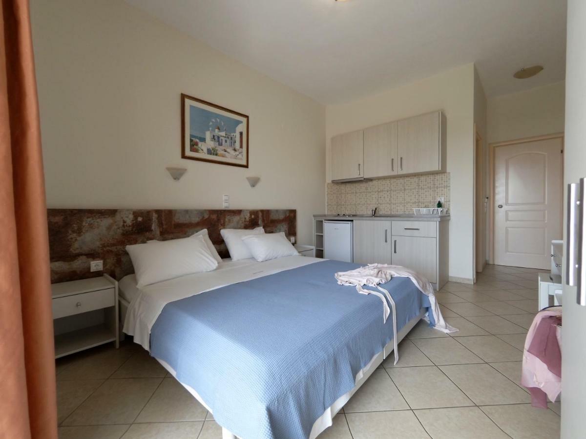 Hotel Loukas Vrachos Paralia Vrachou Buitenkant foto