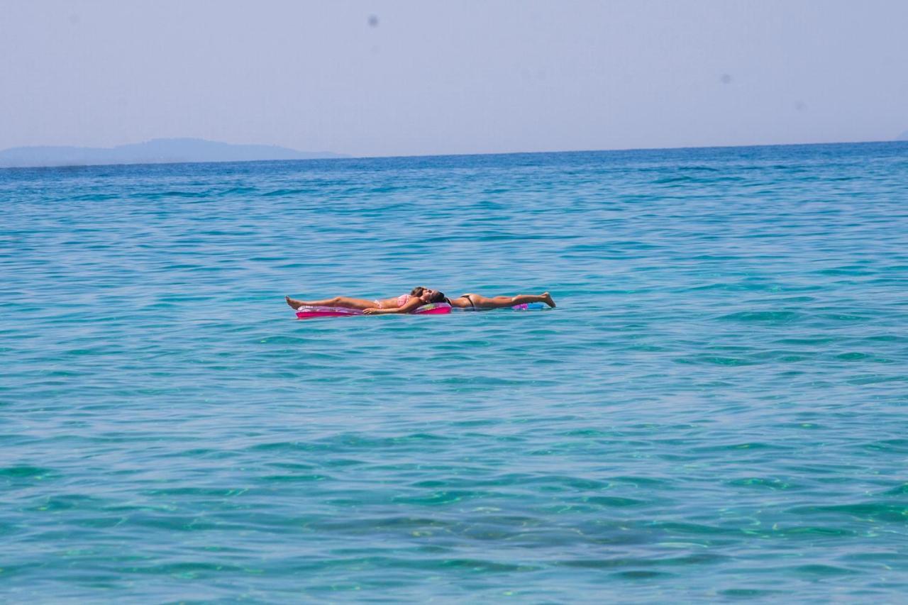 Hotel Loukas Vrachos Paralia Vrachou Buitenkant foto